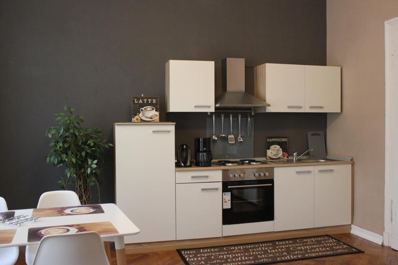 Ferienwohnung Zum Eifgental ヴェルメルスキルヒェ エクステリア 写真