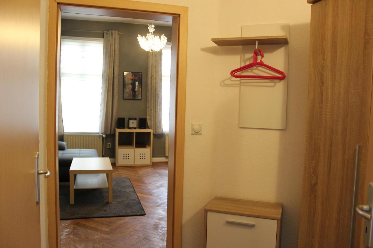 Ferienwohnung Zum Eifgental ヴェルメルスキルヒェ エクステリア 写真