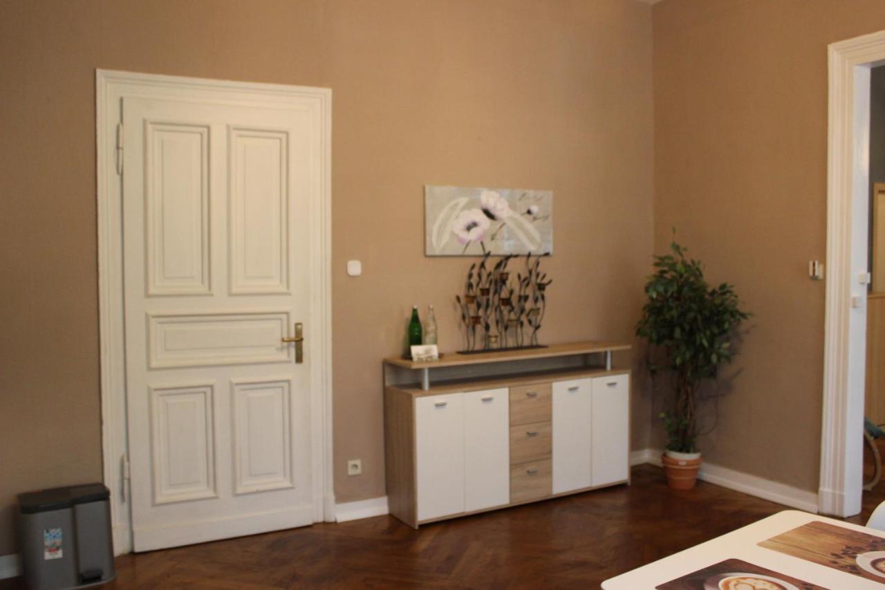 Ferienwohnung Zum Eifgental ヴェルメルスキルヒェ エクステリア 写真